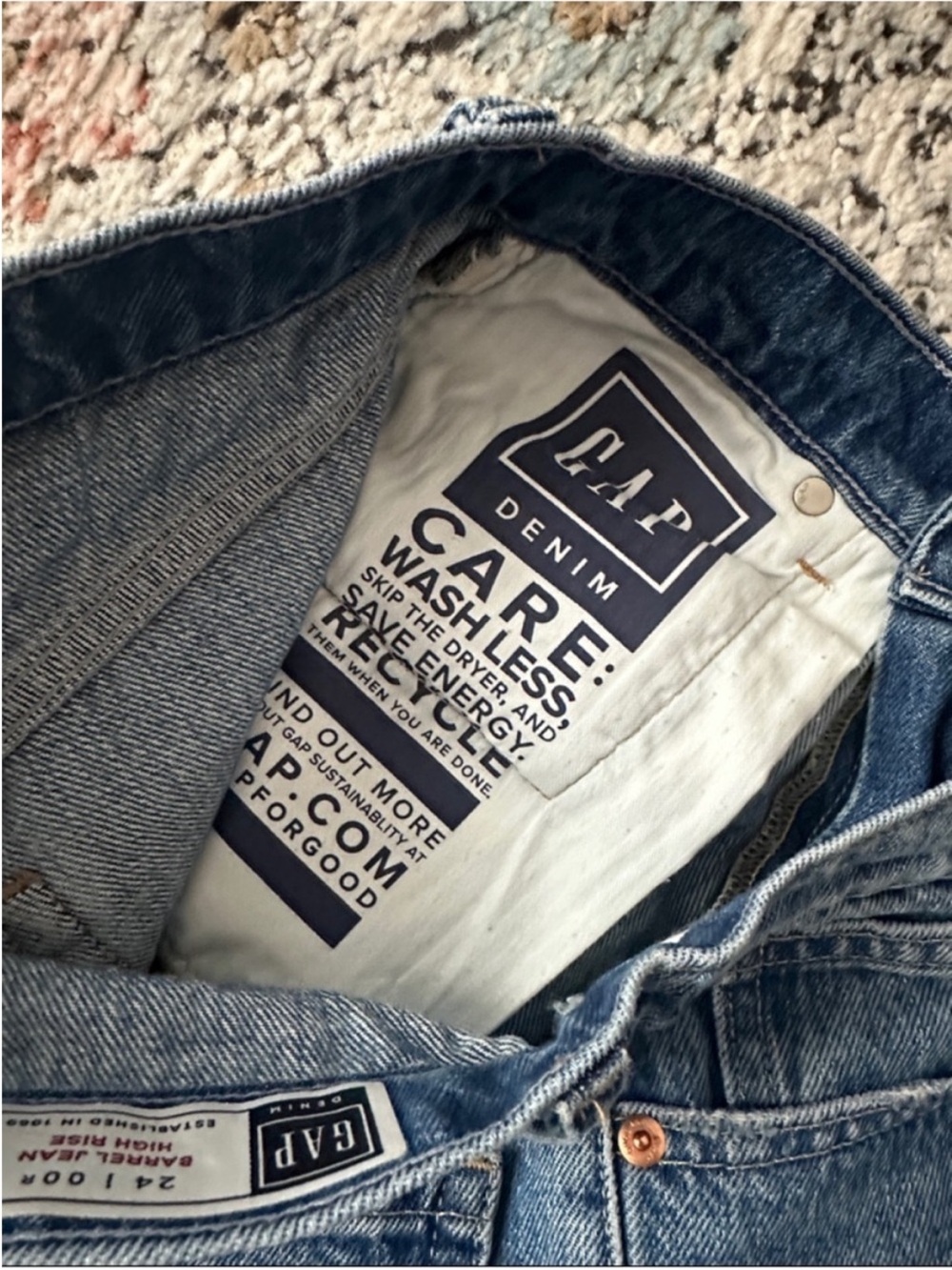 GAP High Rise Barrel Jeans | 24R - Picture 6 of 7